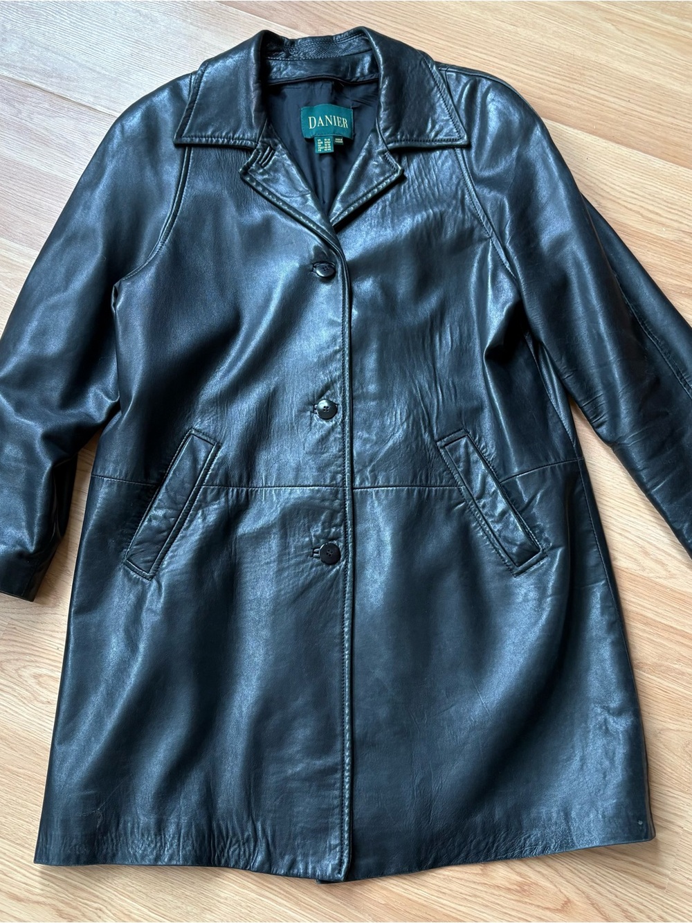 Danier Black Leather Button-Front Coat Sz 10-12